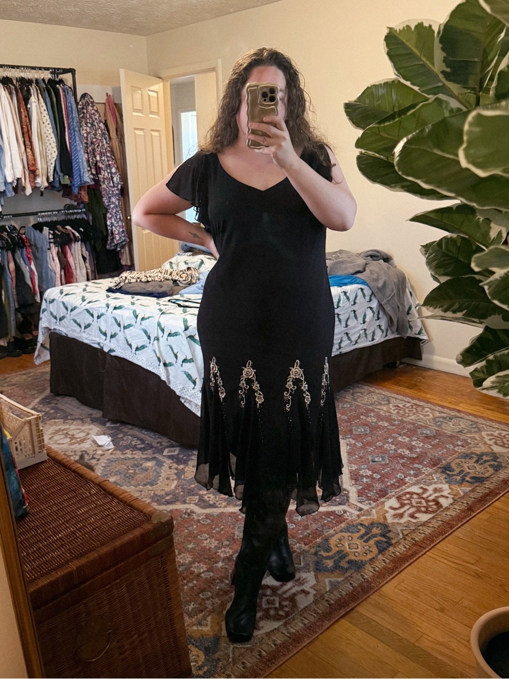 Vintage S.L. Fashion black floral embroidered dress